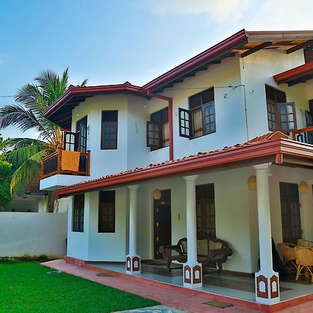 4 S Villa Тангалле Екстер'єр фото
