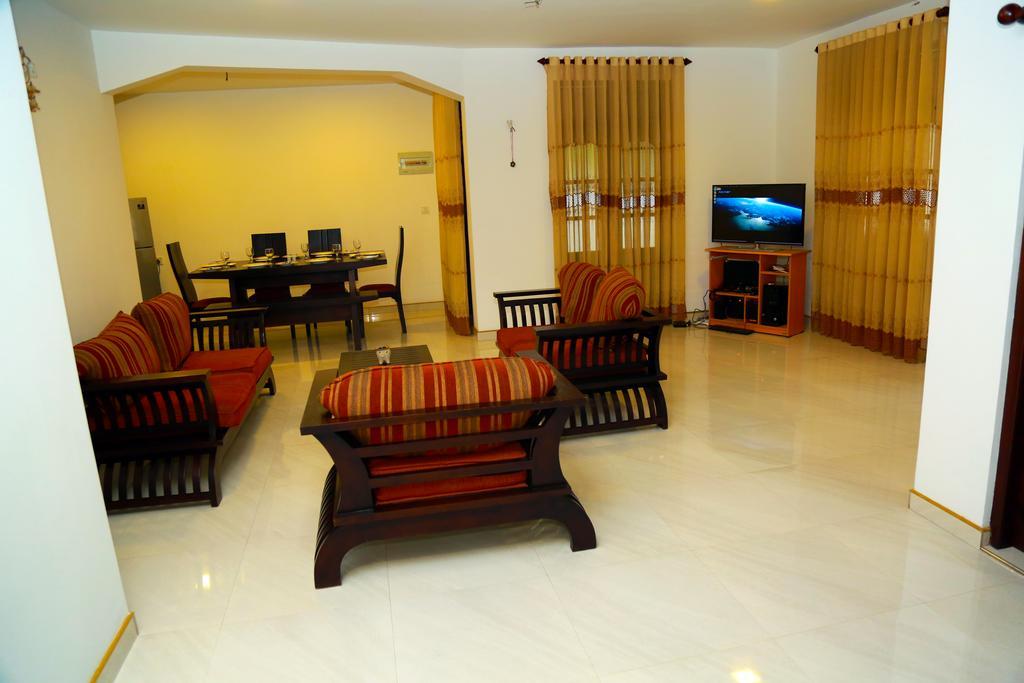 4 S Villa Тангалле Екстер'єр фото